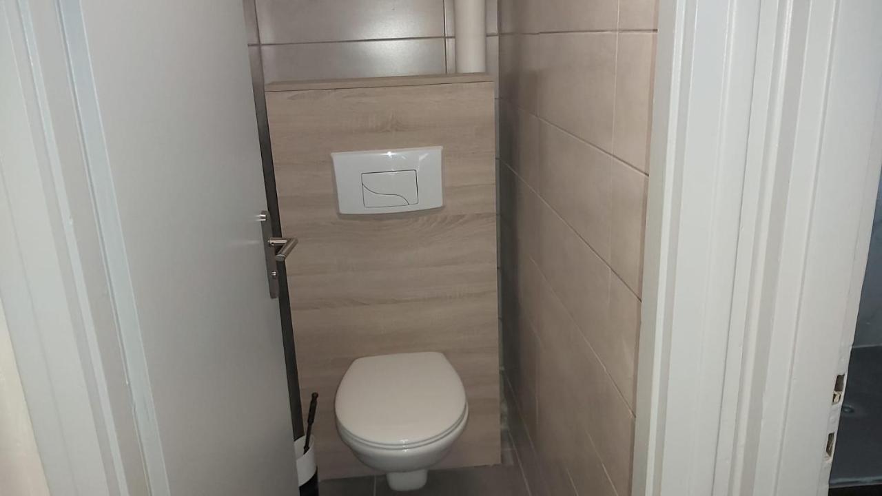 F3 Appartement 2 Chambre Un Salon Avec Wifi Saint-Jean-de-la-Ruelle Zewnętrze zdjęcie